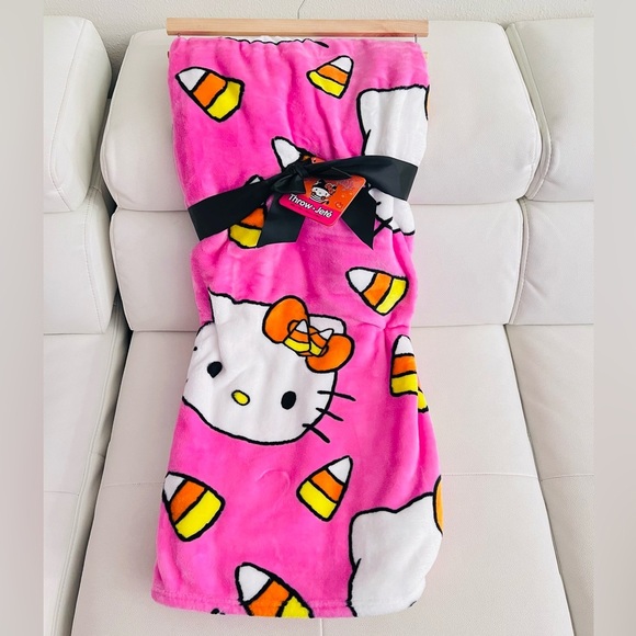 Hello Kitty Halloween Throw Blanket